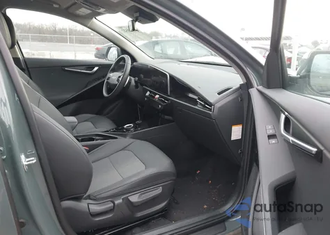 2024 Kia Niro Ev Wind z USA, uszkodzony, nr VIN KNDCR3L12R5129107